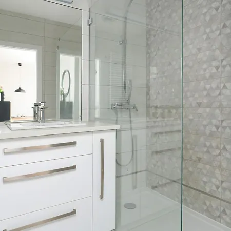 Bright Bulgarska With Parking Near Enea Stadium By Renters Apartment