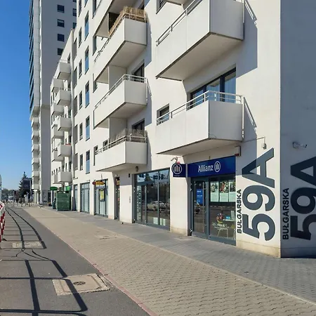 Bright Bulgarska With Parking Near Enea Stadium By Renters Апартаменты *
