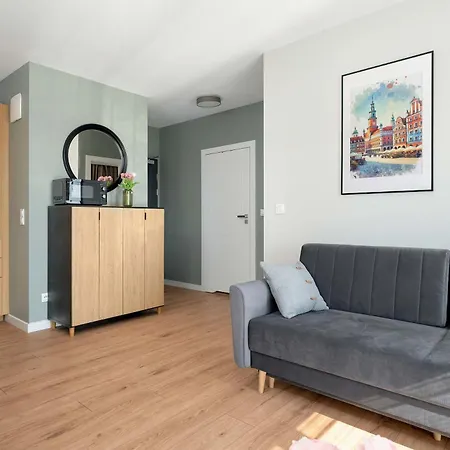 Bright Bulgarska With Parking Near Enea Stadium By Renters Апартаменты *